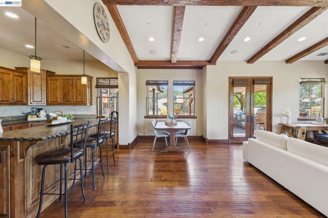 2402 Silver Oaks Ln, Pleasanton, CA 94566