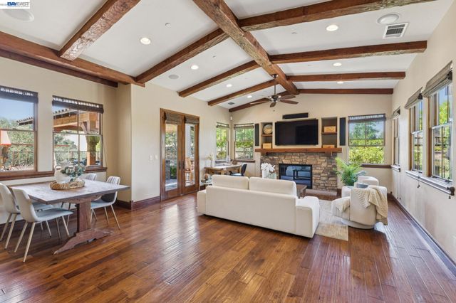 2402 Silver Oaks Ln, Pleasanton, CA 94566