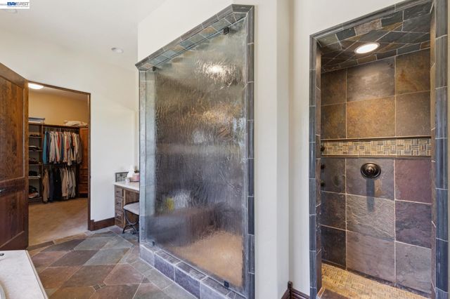 2402 Silver Oaks Ln, Pleasanton, CA 94566