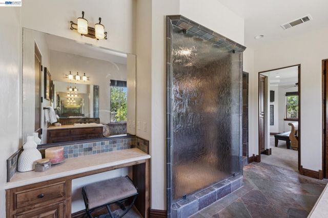 2402 Silver Oaks Ln, Pleasanton, CA 94566