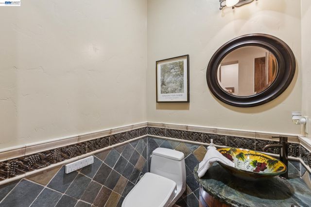 2402 Silver Oaks Ln, Pleasanton, CA 94566