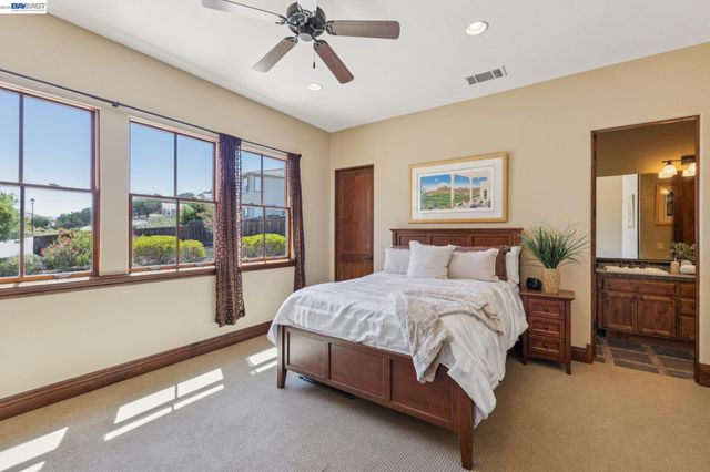 2402 Silver Oaks Ln, Pleasanton, CA 94566