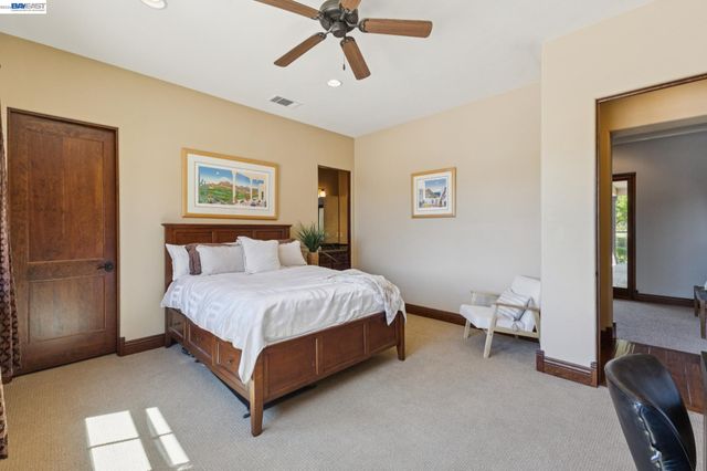 2402 Silver Oaks Ln, Pleasanton, CA 94566