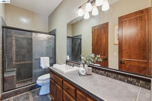 2402 Silver Oaks Ln, Pleasanton, CA 94566