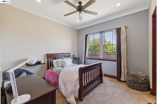 2402 Silver Oaks Ln, Pleasanton, CA 94566