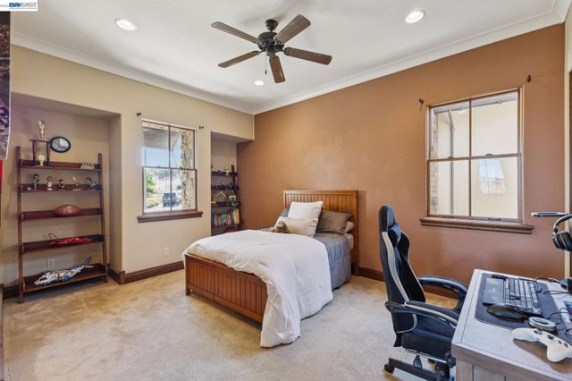 2402 Silver Oaks Ln, Pleasanton, CA 94566