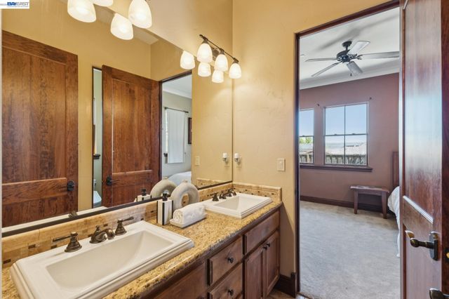 2402 Silver Oaks Ln, Pleasanton, CA 94566