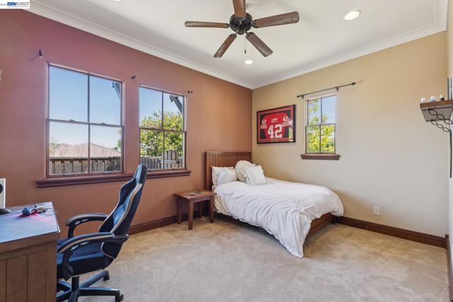 2402 Silver Oaks Ln, Pleasanton, CA 94566