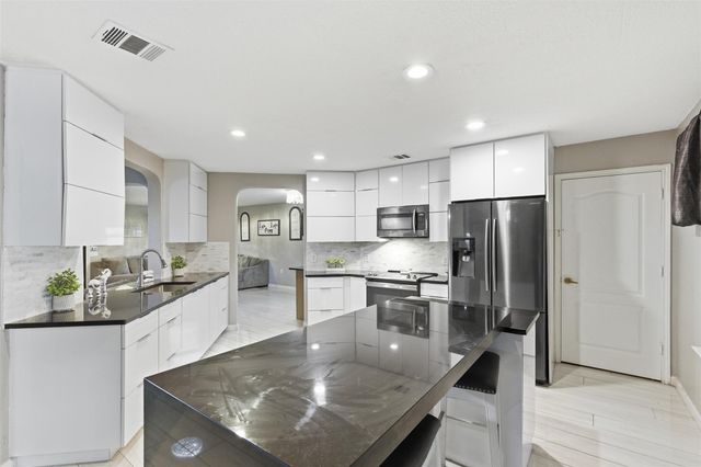 5701 Malarkey RD, Del Valle, TX 78617
