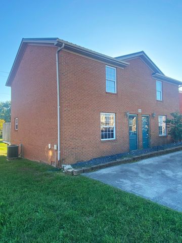 1044 Merrick Drive, Richmond, KY 40475