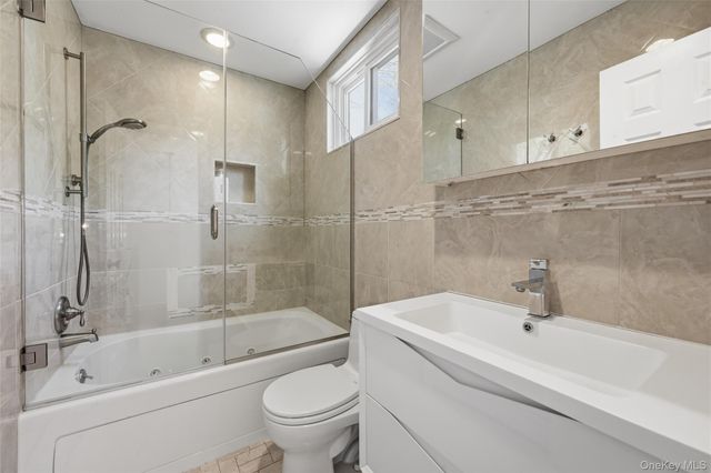 35 Elm Drive, East Hills, NY 11576