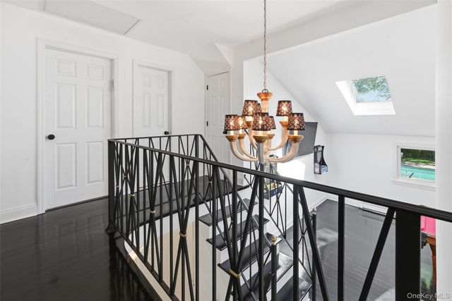35 Elm Drive, East Hills, NY 11576
