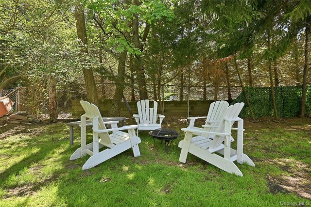 35 Elm Drive, East Hills, NY 11576