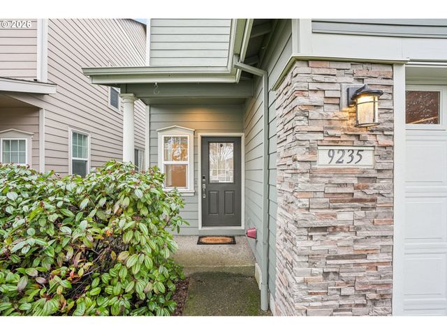 9235 Sw TANOAK Ln, Tualatin, OR 97062
