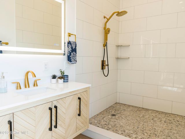 9202 River Road, Wilmington, NC 28412