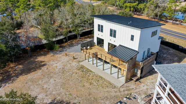 9202 River Road, Wilmington, NC 28412