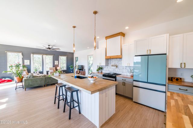 9202 River Road, Wilmington, NC 28412