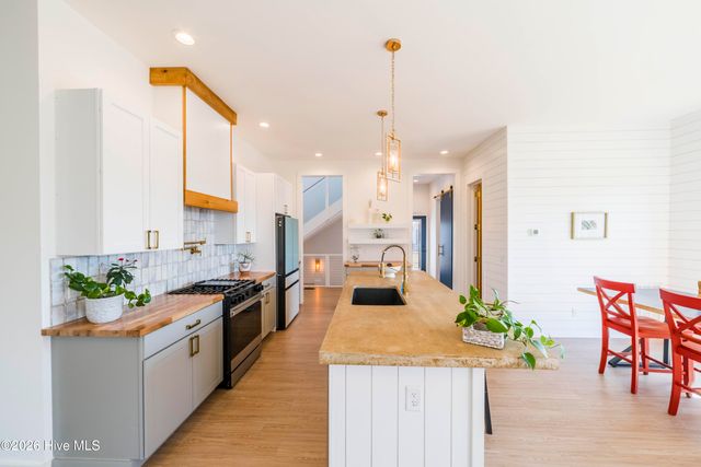 9202 River Road, Wilmington, NC 28412