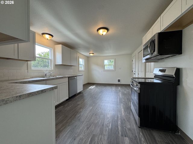 289 28TH Ave, Longview, WA 98632