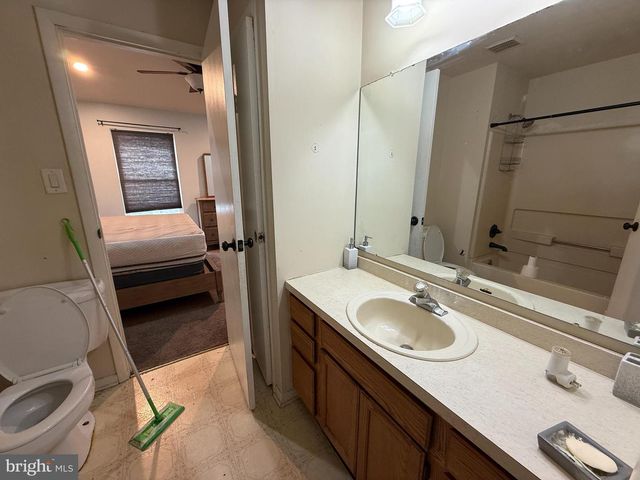 93 GRANT LN, Berlin, NJ 08009