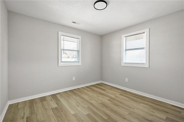 719 E COLLEGE Street, Independence, MO 64055