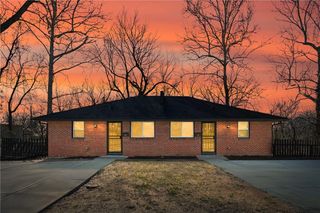 719 E COLLEGE Street, Independence, MO 64055