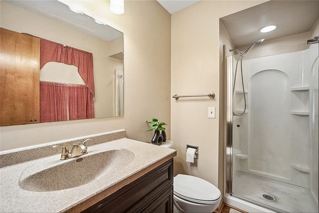 8504 Winston Avenue, Urbandale, IA 50322