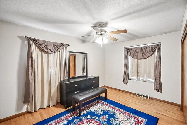 8504 Winston Avenue, Urbandale, IA 50322