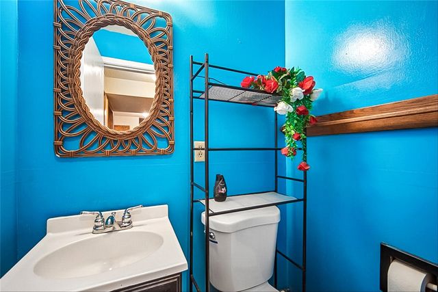 8504 Winston Avenue, Urbandale, IA 50322