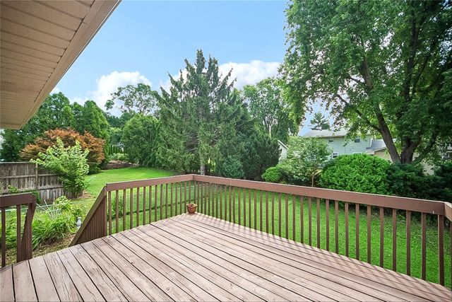 8504 Winston Avenue, Urbandale, IA 50322