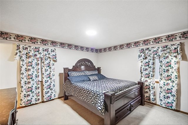 8504 Winston Avenue, Urbandale, IA 50322