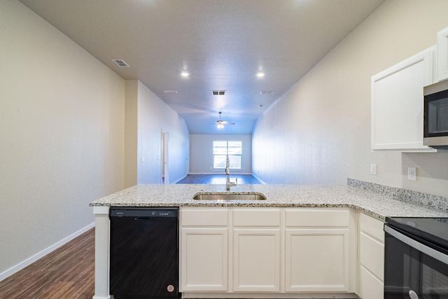 2114 N Avenue K, Lubbock, TX 79403