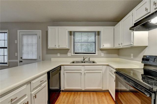 8030 Sand Wedge Circle NW, Kennesaw, GA 30144