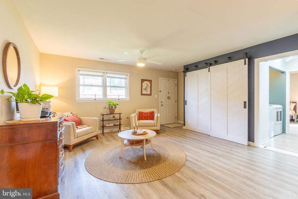 4 REYBURN CT, Bear, DE 19701