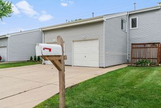 275 E Alpine Drive, Glendale Heights, IL 60139