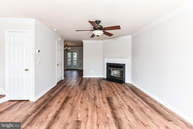 1207 BOND ST, Herndon, VA 20170