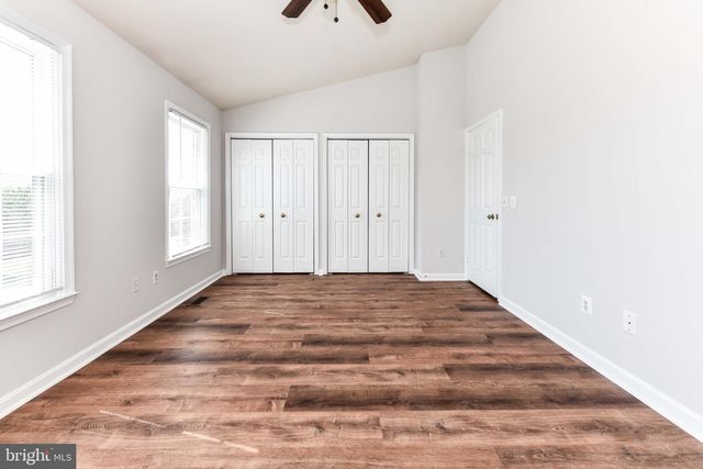 1207 BOND ST, Herndon, VA 20170