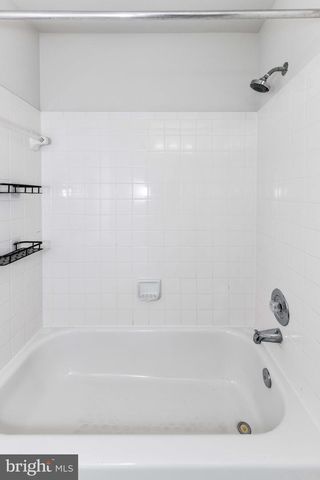 1207 BOND ST, Herndon, VA 20170