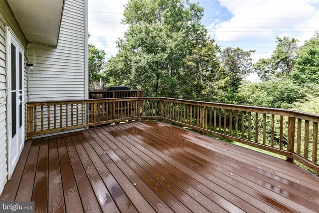 1207 BOND ST, Herndon, VA 20170