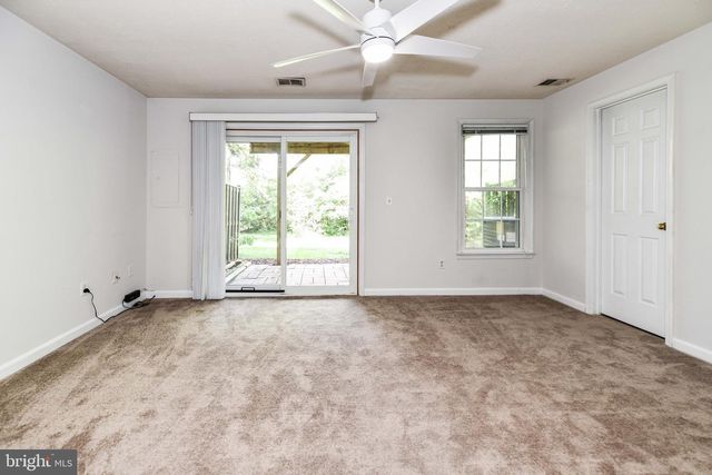 1207 BOND ST, Herndon, VA 20170