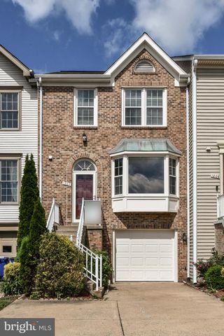1207 BOND ST, Herndon, VA 20170