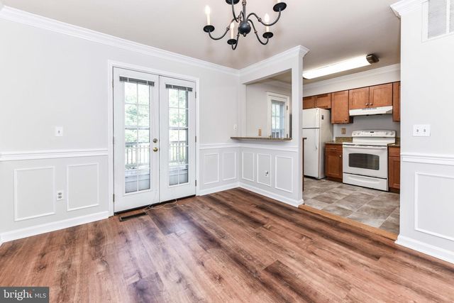 1207 BOND ST, Herndon, VA 20170