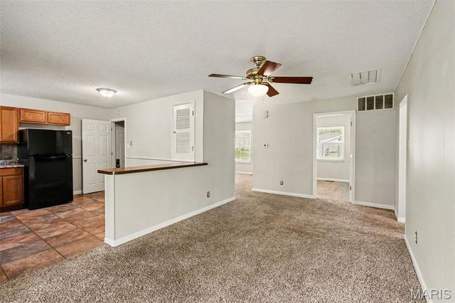6780 Lesli Mari Court, Florissant, MO 63033