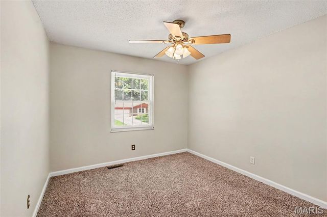 6780 Lesli Mari Court, Florissant, MO 63033