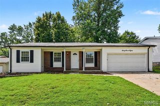 6780 Lesli Mari Court, Florissant, MO 63033
