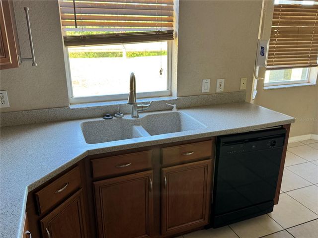 9023 PINEBREEZE DRIVE, Riverview, FL 33578