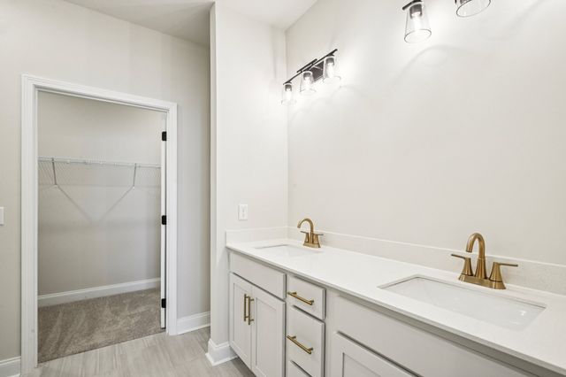 517 W Stonehaus Crossing, Antioch, TN 37013