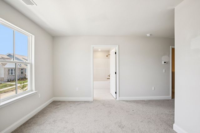 517 W Stonehaus Crossing, Antioch, TN 37013