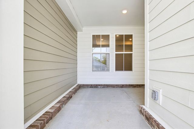 517 W Stonehaus Crossing, Antioch, TN 37013