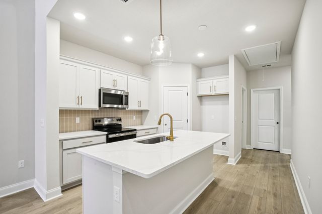 517 W Stonehaus Crossing, Antioch, TN 37013